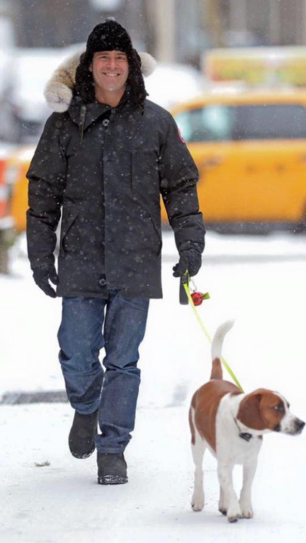 Andy Cohen with beagle