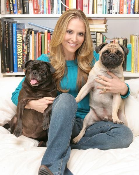 Brooke Mueller and her pugs