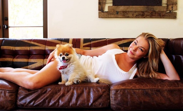 LeAnn Rimes pomeranian