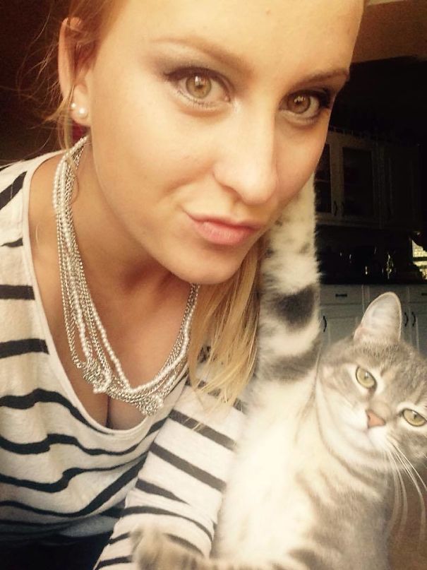 My GF Tried To Take A Selfie With Her Cat My GF Tried To Take A Selfie With Her Cat