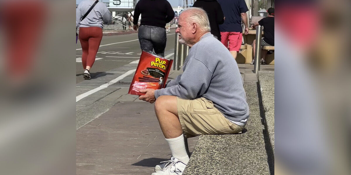 She Saw a Man Sitting Alone With Dog Treats — Then Discovered the Sweet Reason Why