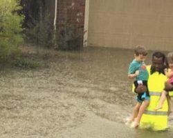 Deputy Knocks On Door As Flood Waters Rise, Then Realizes 3 Kids Are Trapped Inside