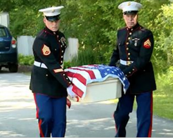 Veteran military dog passes away. Then 2 marines grab his casket and give him a proper burial