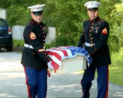 Veteran military dog passes away. Then 2 marines grab his casket and give him a proper burial