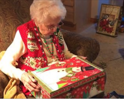 Elderly Lady’s Heart-warming Response To Receiving A Cat For Christmas Will Make Your Entire Day.