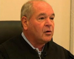 Judge tired of animal abusers – decides to give them a taste of their own medicine