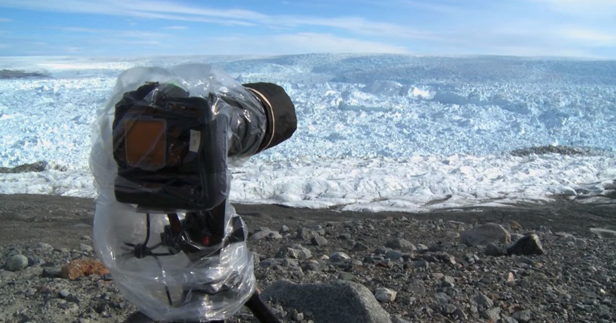 Man points camera at ice – then captures the unimaginable on film