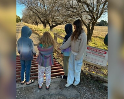 Kids Stop To Check Mailbox And End Up Saving A Life
